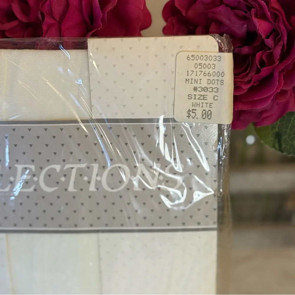 Lamonts Vintage Pantyhose‎ White Size C Mini Dots. Sandalfoot PNW